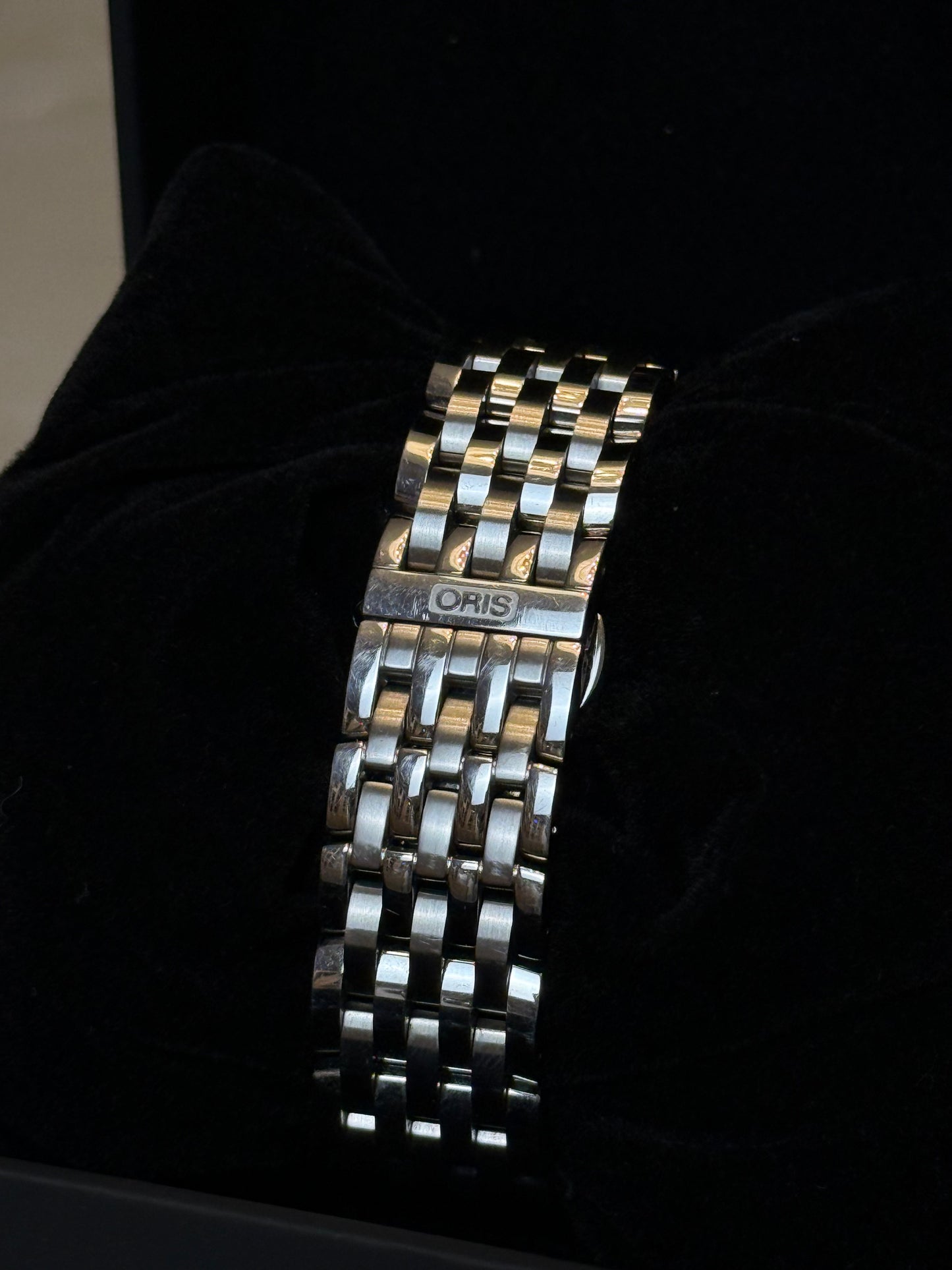 Oris Artix Black Date 42mm Mens Automatic Watch